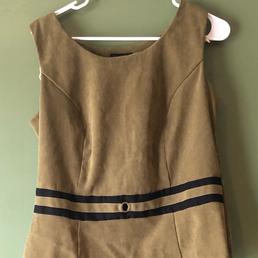 Sleeveless top